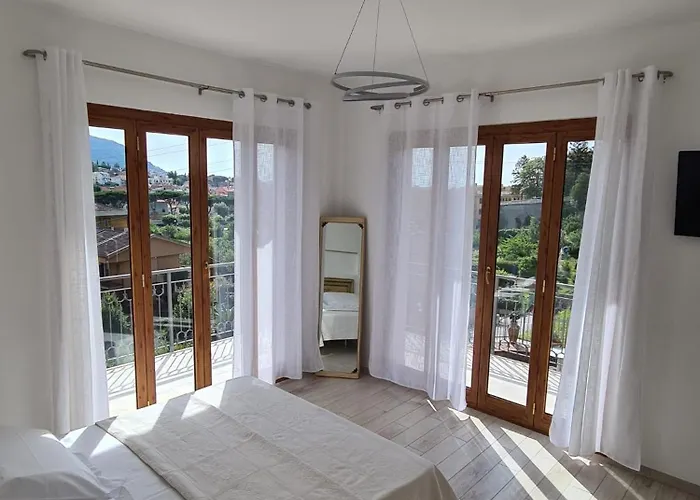 לינה וארוחת בוקר Mafalda 3*