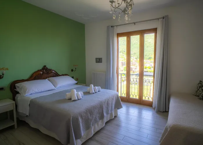 לינה וארוחת בוקר Mafalda פייטרה ליגורה